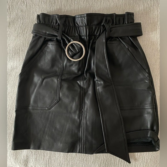 Zara faux Leather skirt - Picture 3 of 5